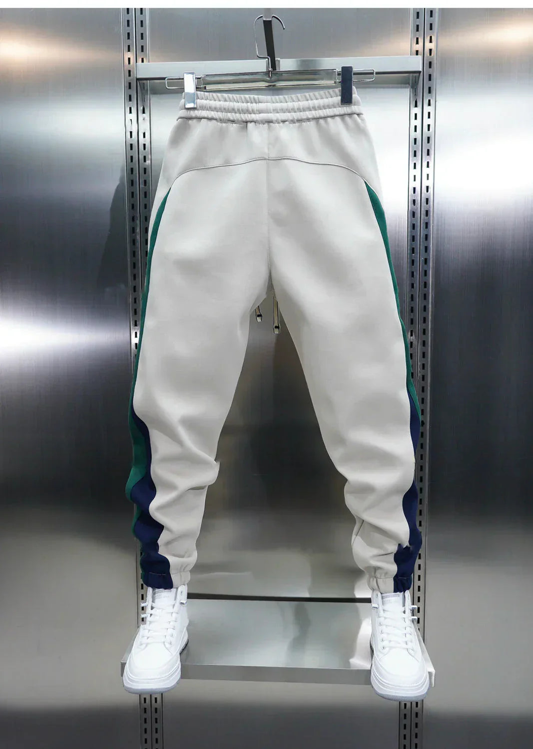 Alessandro – Die Trendhose für moderne Männer mit Stilbewusstsein