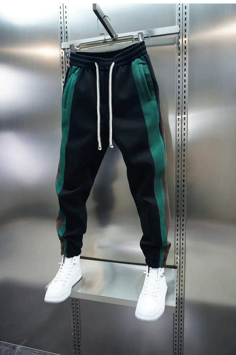 Alessandro – Die Trendhose für moderne Männer mit Stilbewusstsein