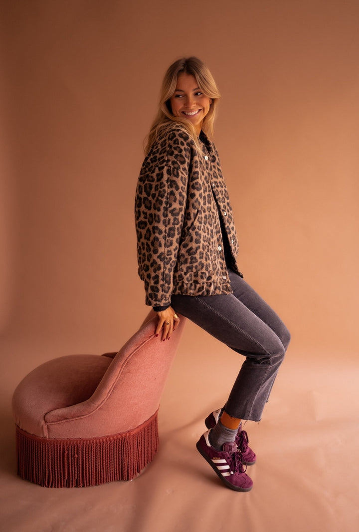 Elodie – Die Leoparden-Bomberjacke für mutige Looks mit Komfort